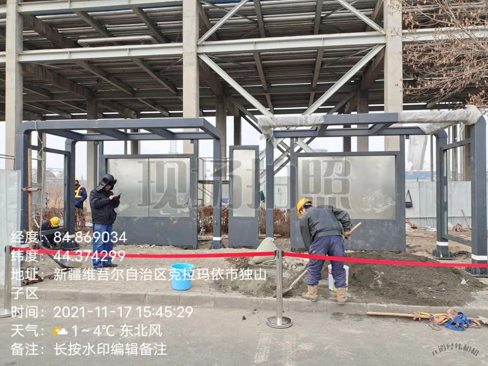 新疆奎屯公交（jiāo）站台安裝圖