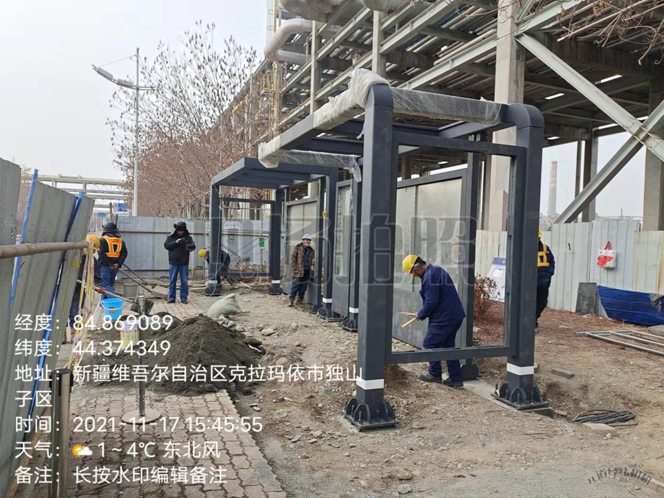 新疆奎屯公交站台安裝圖