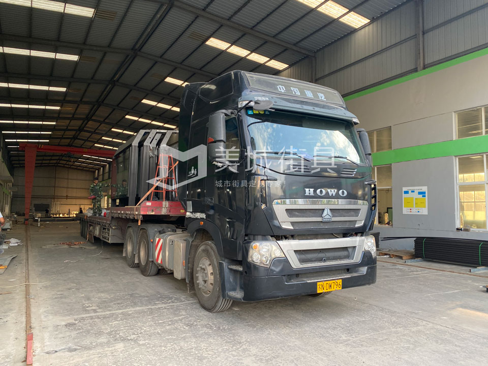 2022.9.21美城街具供應鹹陽候車（chē）亭（tíng）第二車發貨現場