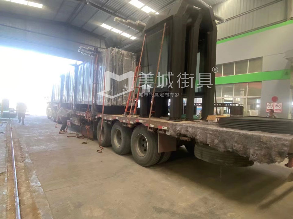 2022.9.26美城街具供應雲南曲（qǔ）靖候車亭發貨記錄