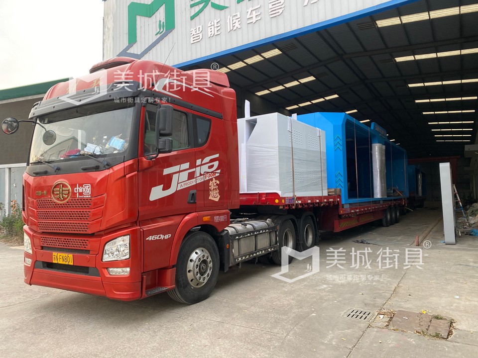 2023.12.21美城街具供應的公交站台安裝實景圖