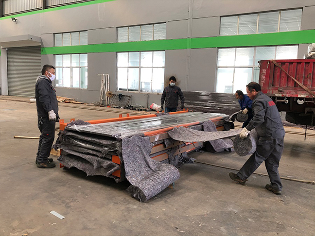 江西鷹潭（tán）公交候車亭	